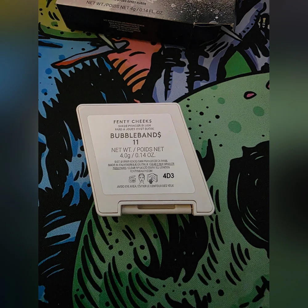 Fenty Beauty Suede Powder Blush in Bubblebands - Picture 4 of 5